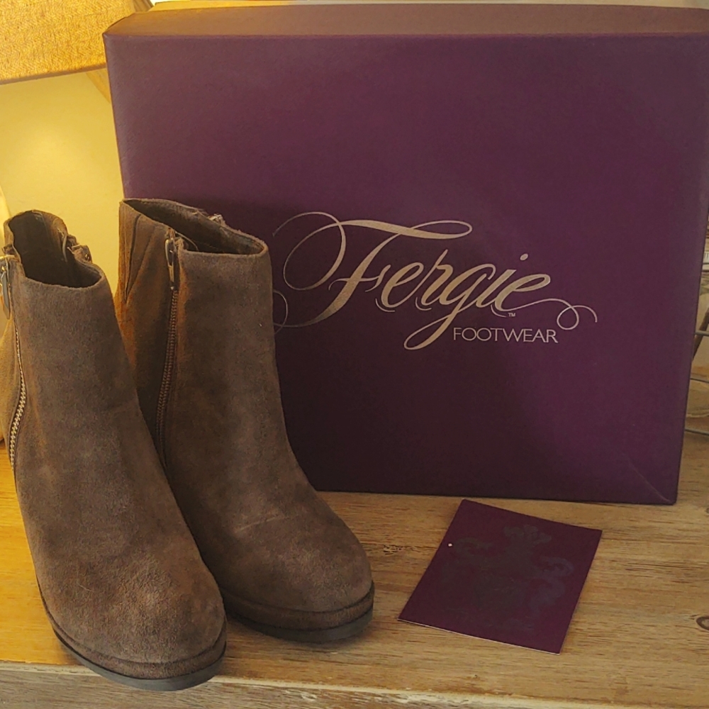 Wedge ankle boots